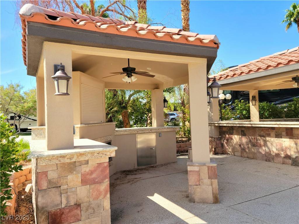 Las Vegas, NV 89139,8175 Arville ST #131