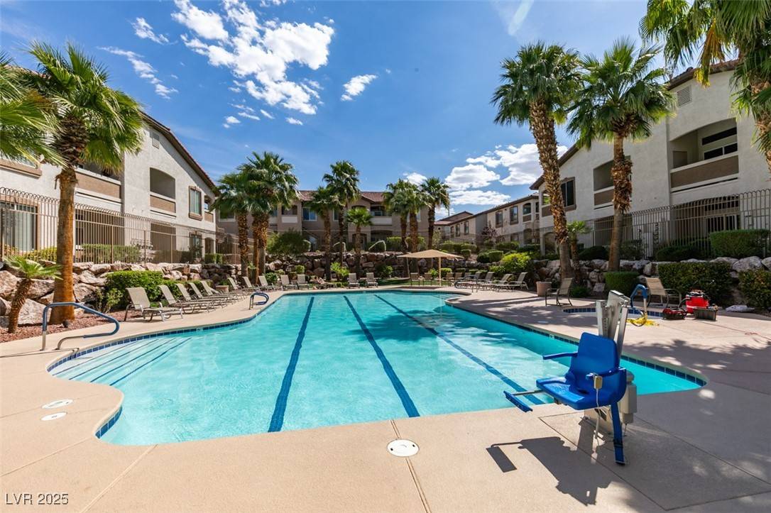 Henderson, NV 89052,2305 W Horizon Ridge Pkwy #3713