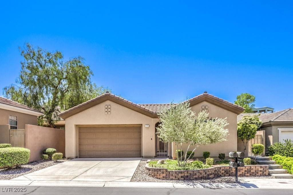 35 Glade Water DR, Henderson, NV 89052