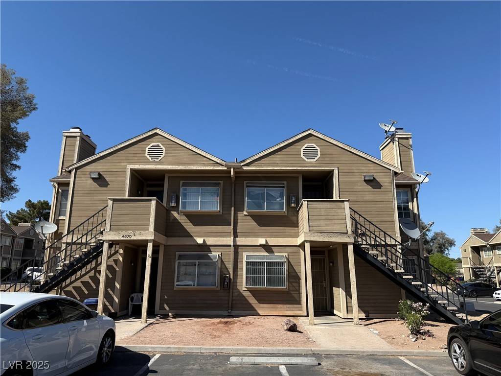 4670 Tracylynn LN, Las Vegas, NV 89121