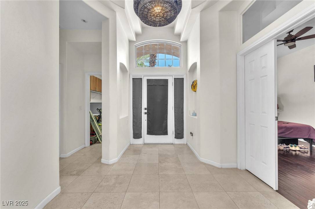 Henderson, NV 89014,465 Indigo Springs ST