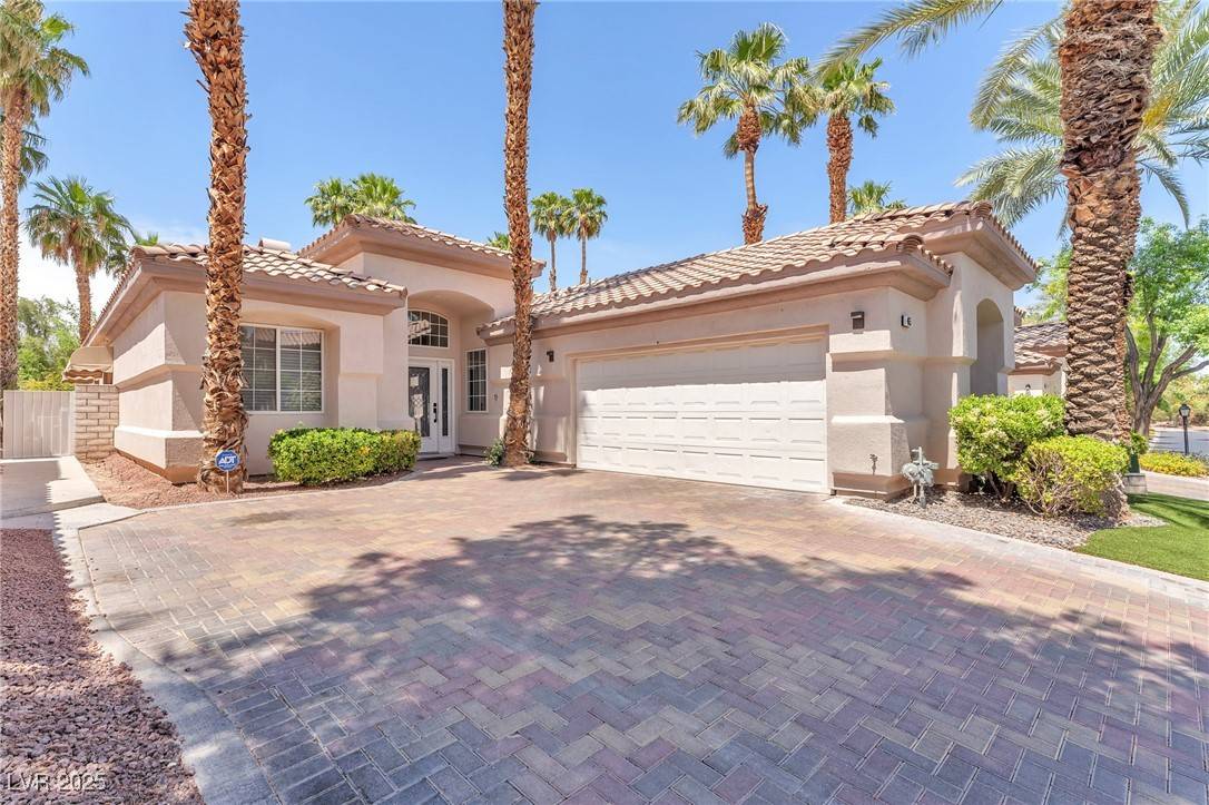 Henderson, NV 89014,465 Indigo Springs ST