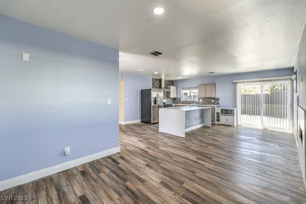 Las Vegas, NV 89107,417 Wisteria AVE