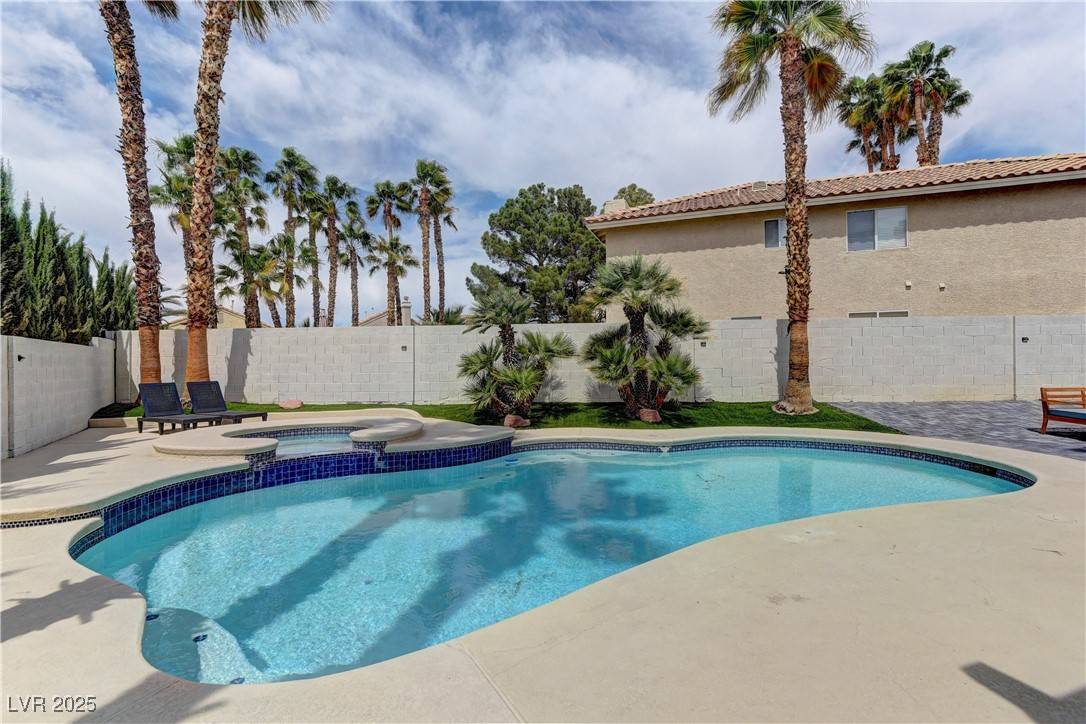 Las Vegas, NV 89117,3005 Stern DR