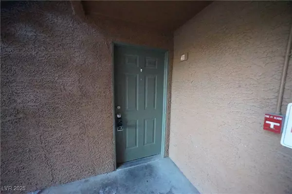 Henderson, NV 89014,2120 Ramrod AVE #411