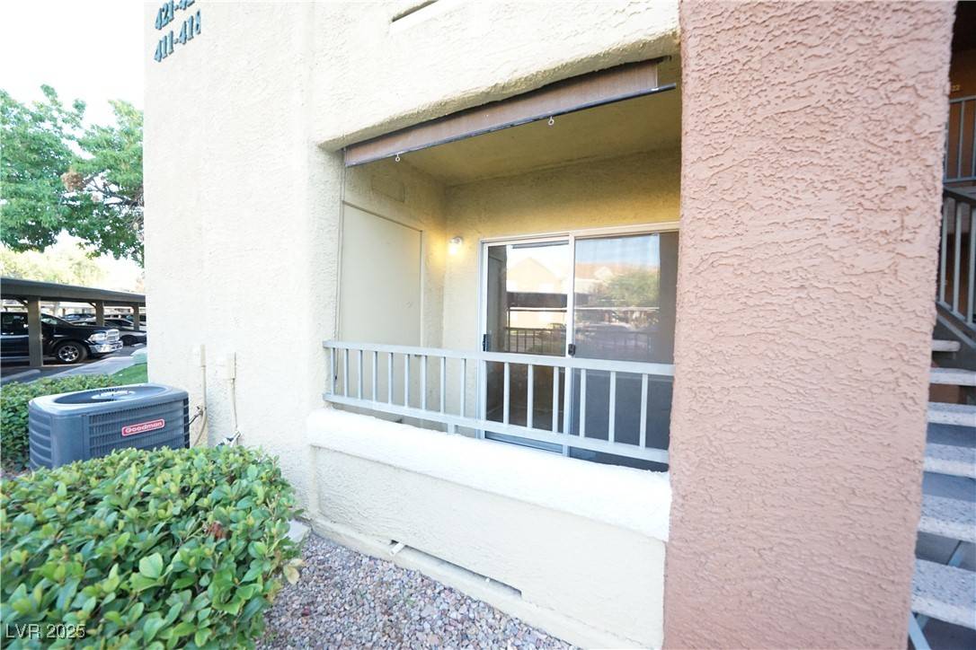 Henderson, NV 89014,2120 Ramrod AVE #411
