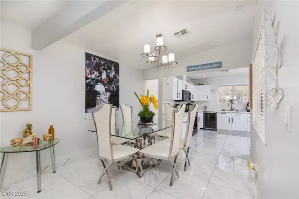 Las Vegas, NV 89156,1911 Venalynne ST