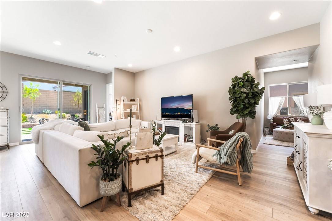 Henderson, NV 89011,715 Drammatico PL