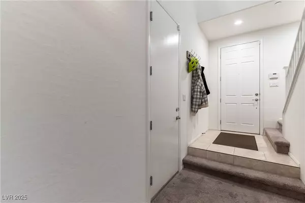 Las Vegas, NV 89178,9986 Sand Key ST