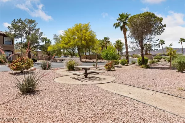 Henderson, NV 89015,675 Harbor Mist AVE