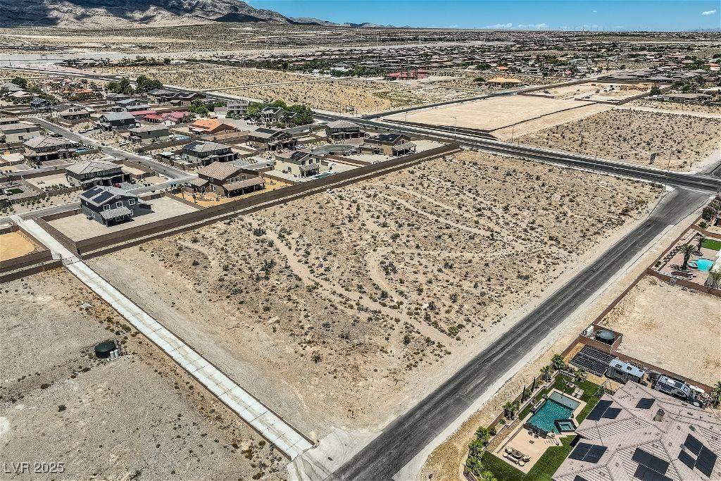 5583 Ruffian RD, Las Vegas, NV 89149