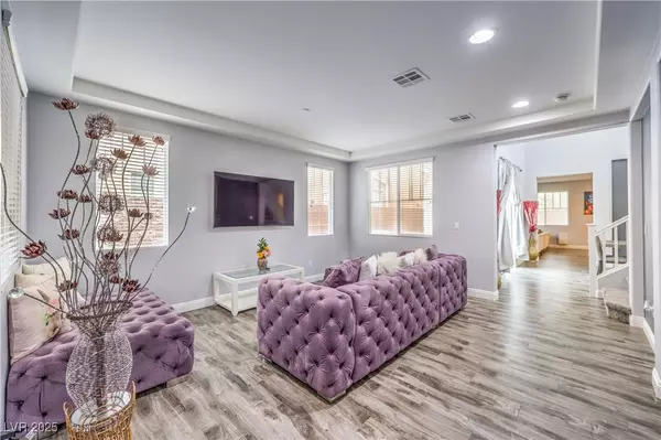 Las Vegas, NV 89166,6554 Macdoogle ST