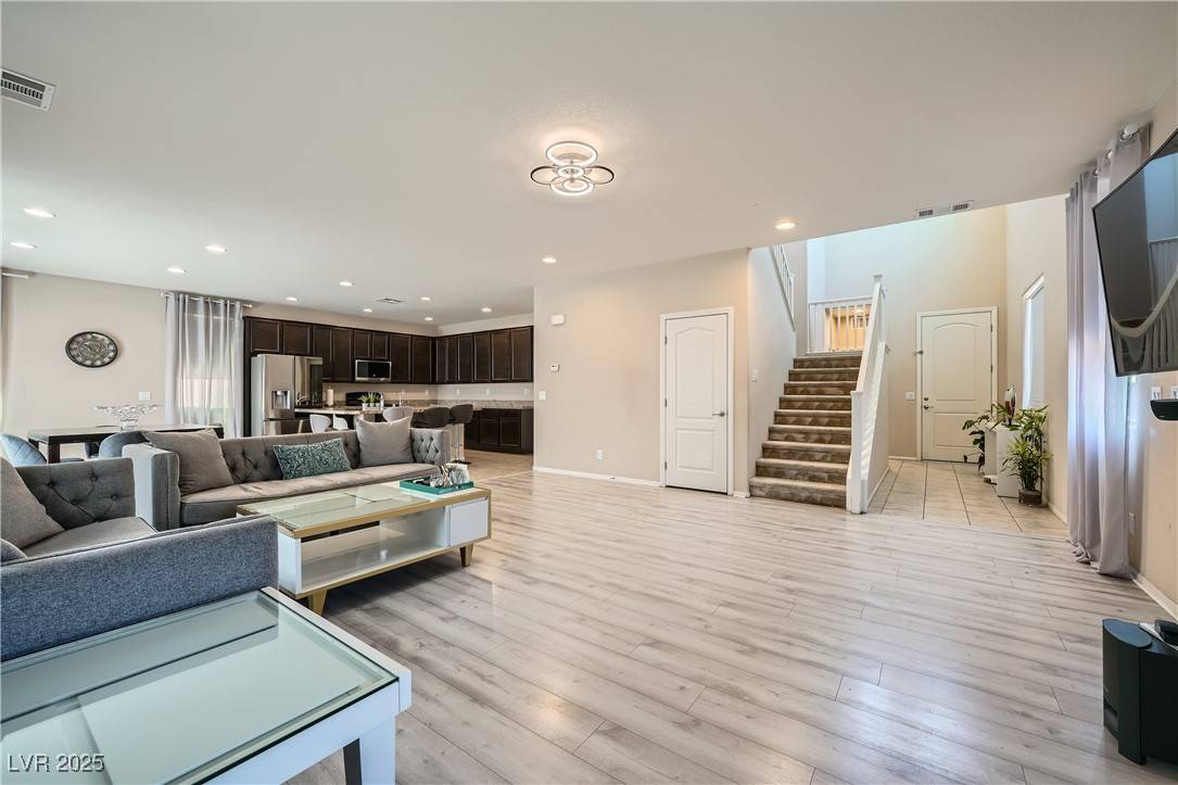Las Vegas, NV 89148,4902 Guysborough ST