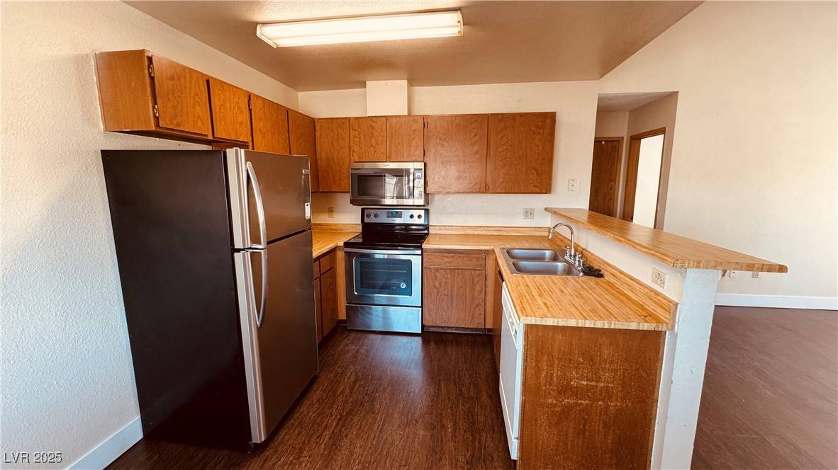 Las Vegas, NV 89121,2685 Bryandouglas DR