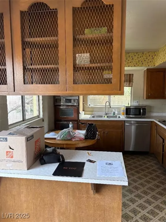 Las Vegas, NV 89121,2724 Natalie AVE