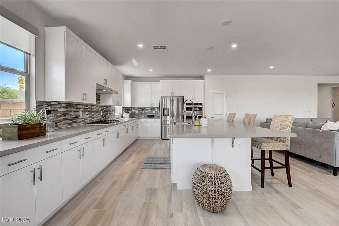 North Las Vegas, NV 89084,6830 Compass ST