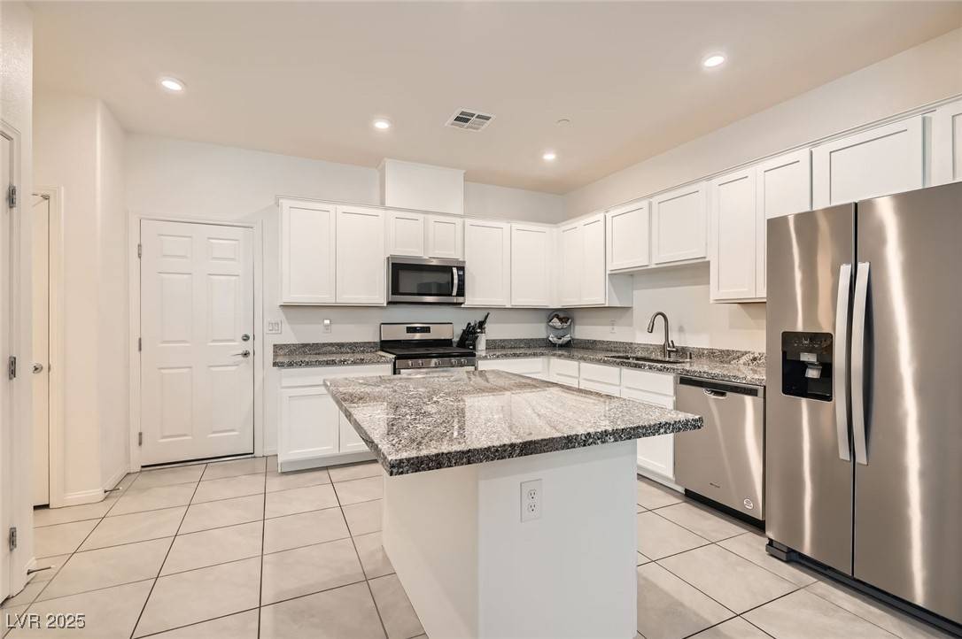 Henderson, NV 89015,489 Filaree PL
