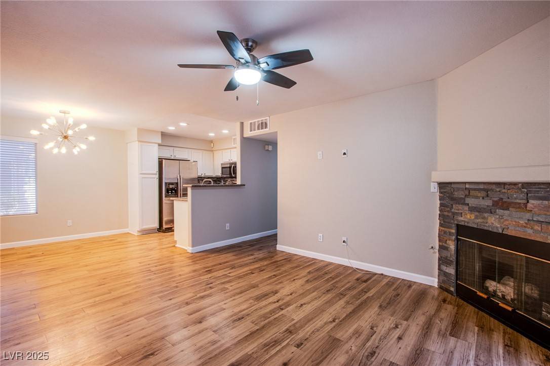 Las Vegas, NV 89120,3054 Tarpon DR #104