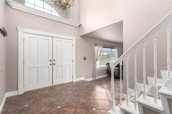 Henderson, NV 89014,905 Possum Hill ST