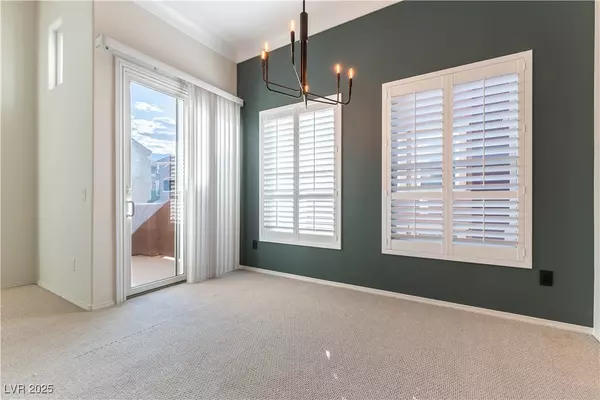 Las Vegas, NV 89129,3975 N Hualapai WAY #212