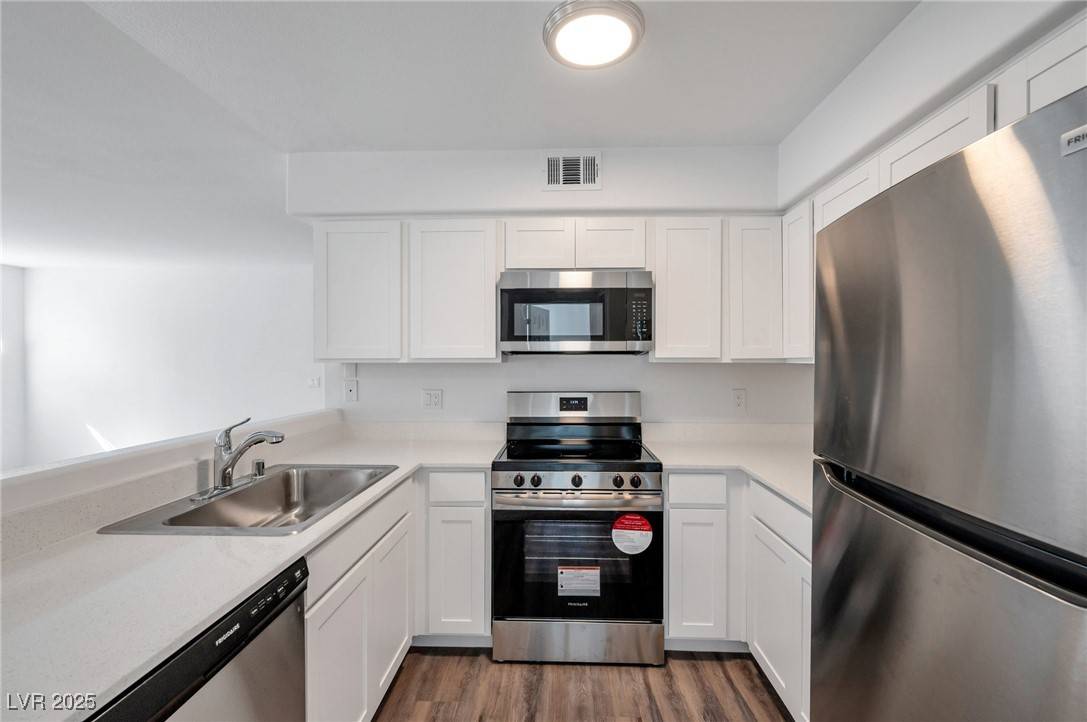 Las Vegas, NV 89117,9325 W Desert Inn RD #120