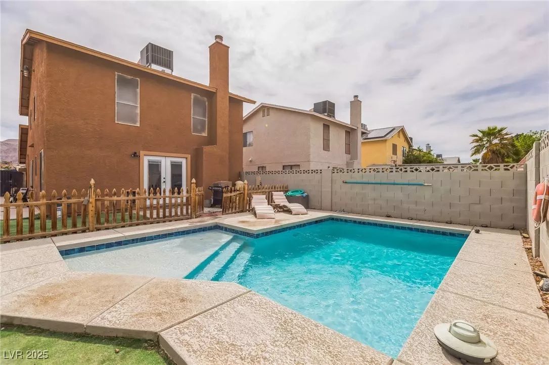 Las Vegas, NV 89110,1311 Stokes ST
