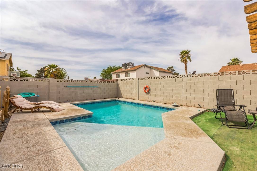 Las Vegas, NV 89110,1311 Stokes ST