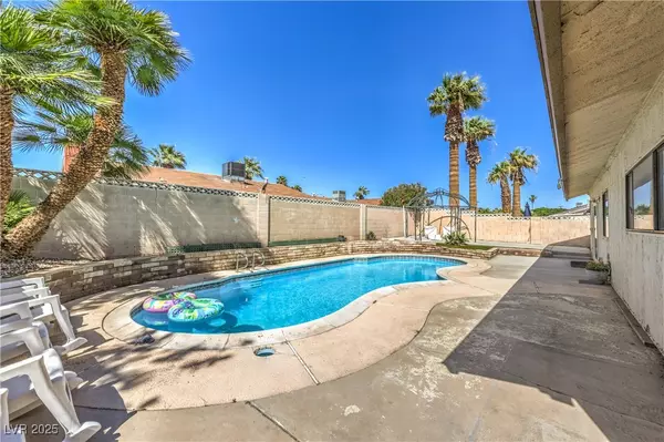 Las Vegas, NV 89121,3523 Anthony DR