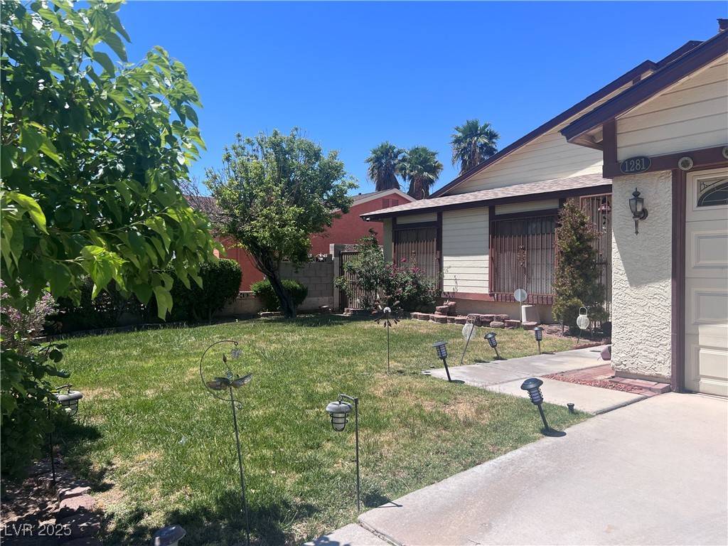 Las Vegas, NV 89110,1281 Challenge LN