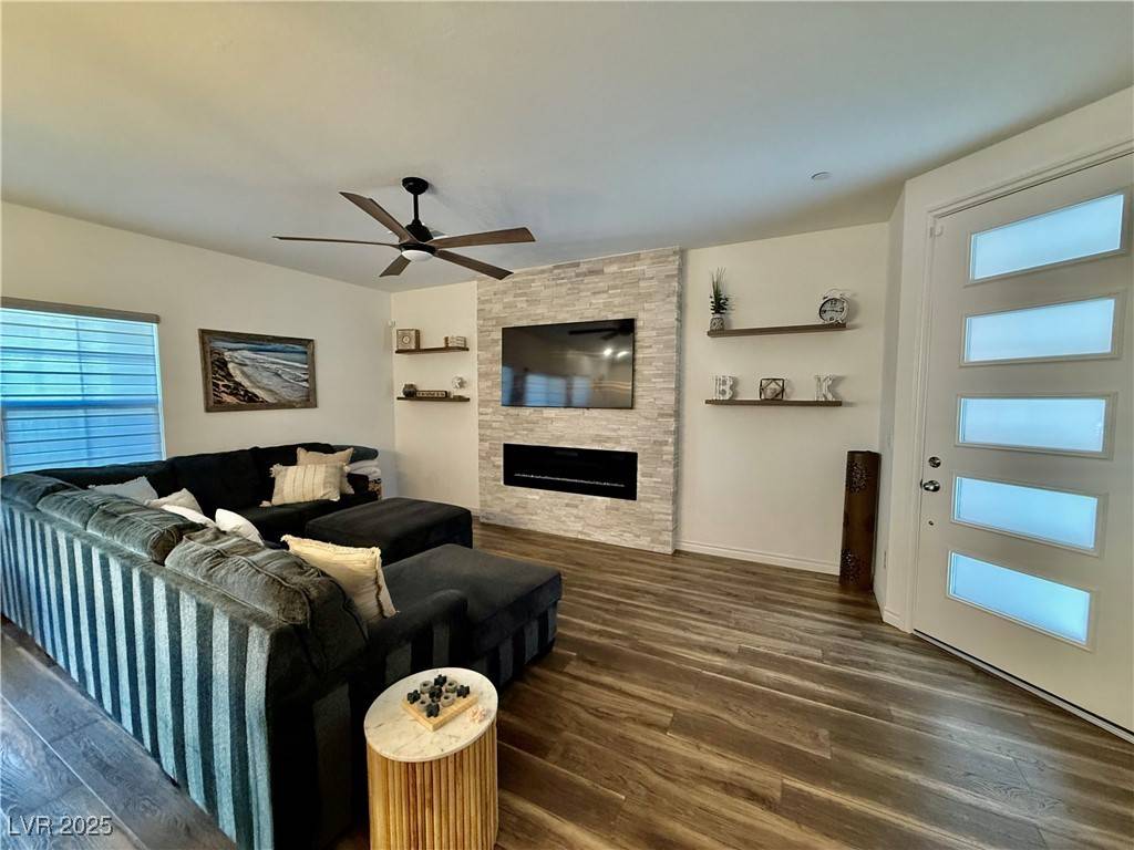 Las Vegas, NV 89138,600 N Carriage Hill DR #1082