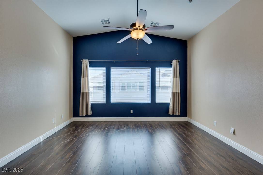 Las Vegas, NV 89122,6576 Buster Brown AVE #101