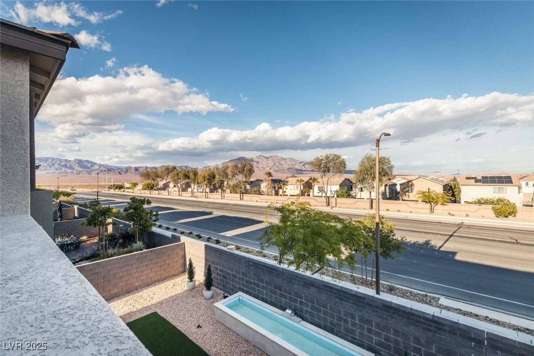 Las Vegas, NV 89143,9732 Abel Cliff ST