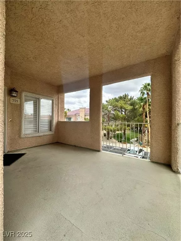 Henderson, NV 89012,251 S Green Valley Pkwy #721
