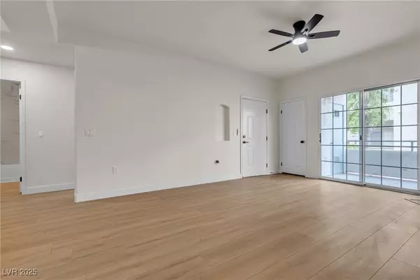 Las Vegas, NV 89130,3318 N Decatur BLVD #1043