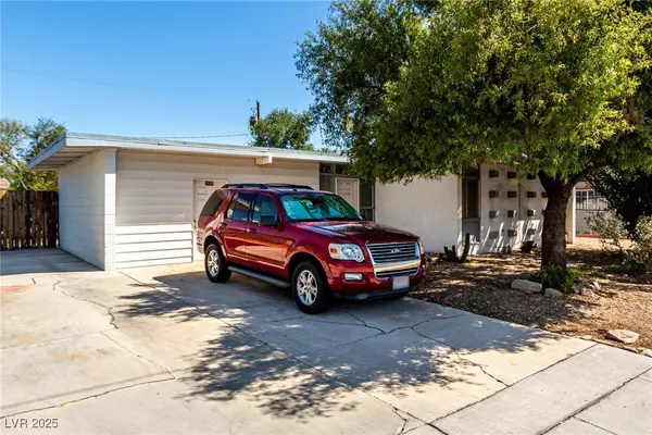 North Las Vegas, NV 89030,2600 E Owens AVE