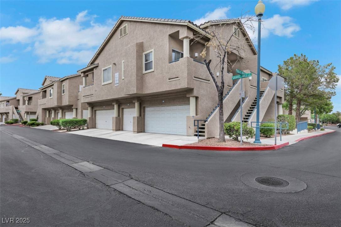 Las Vegas, NV 89117,2052 Gravel Hill ST #207