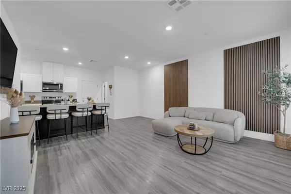 Henderson, NV 89002,471 Secret Cove CT