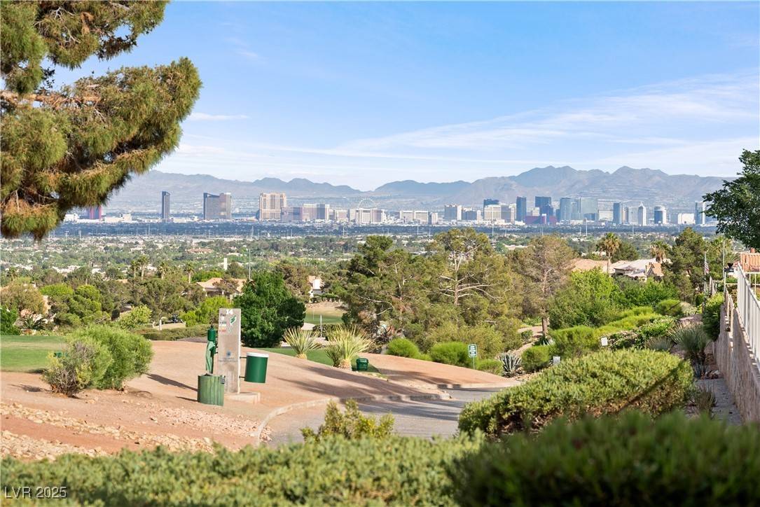 2742 Darby Falls DR, Las Vegas, NV 89134