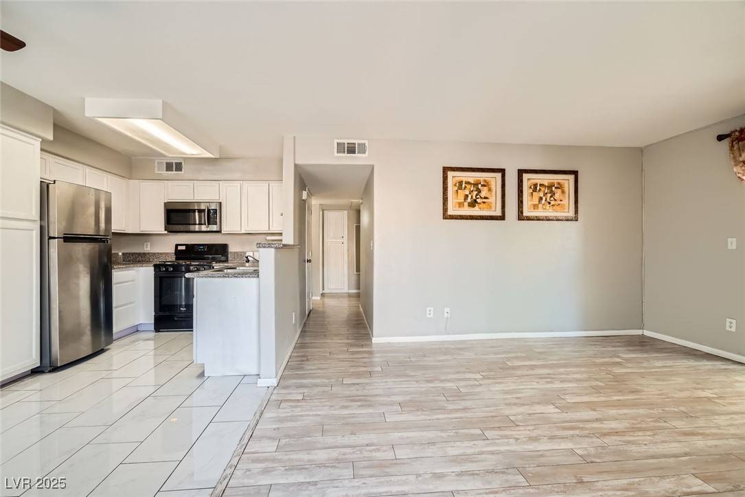 Las Vegas, NV 89118,4955 Lindell RD #130