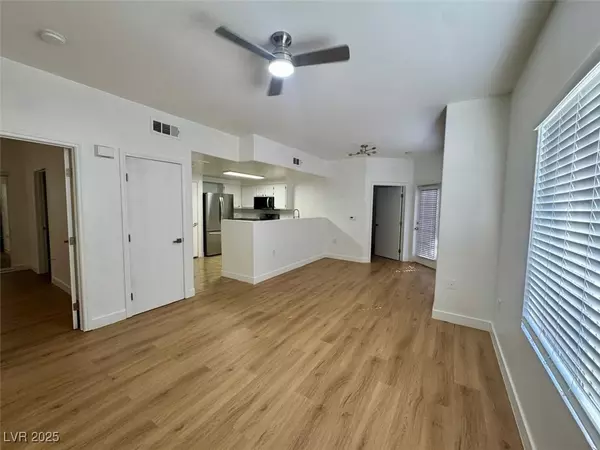 Las Vegas, NV 89122,3400 Cabana DR #1033