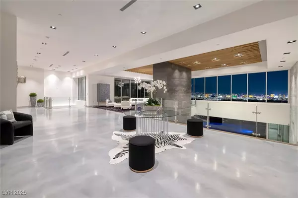 Henderson, NV 89012,621 Majestic Rim DR