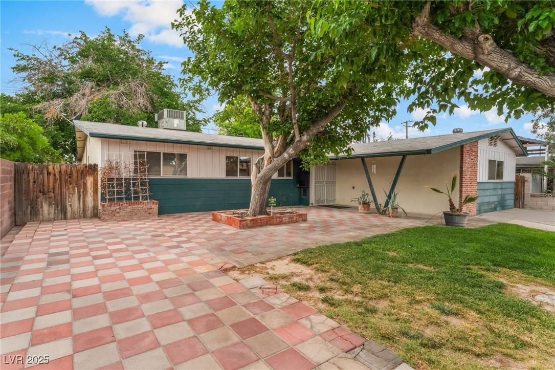 Las Vegas, NV 89102,1904 Fontenelle ST