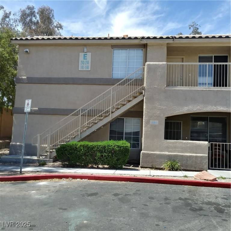 Las Vegas, NV 89108,1401 N Michael WAY #244