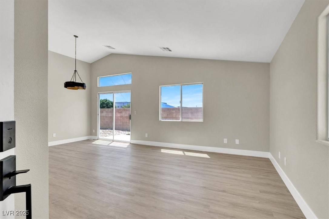 Las Vegas, NV 89115,4375 Pittsfield ST