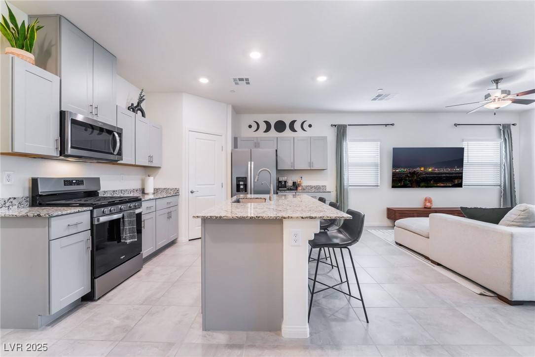 Las Vegas, NV 89166,10943 Artisan Ranch AVE
