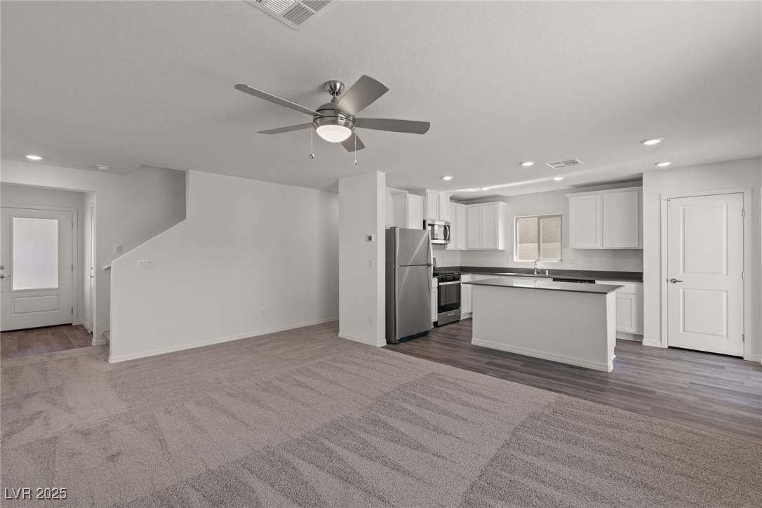 Las Vegas, NV 89122,4928 Canna Lily ST