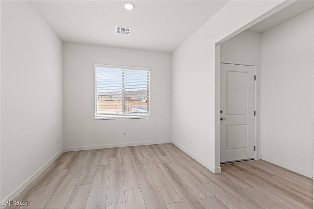 Las Vegas, NV 89156,2739 Avril Point ST