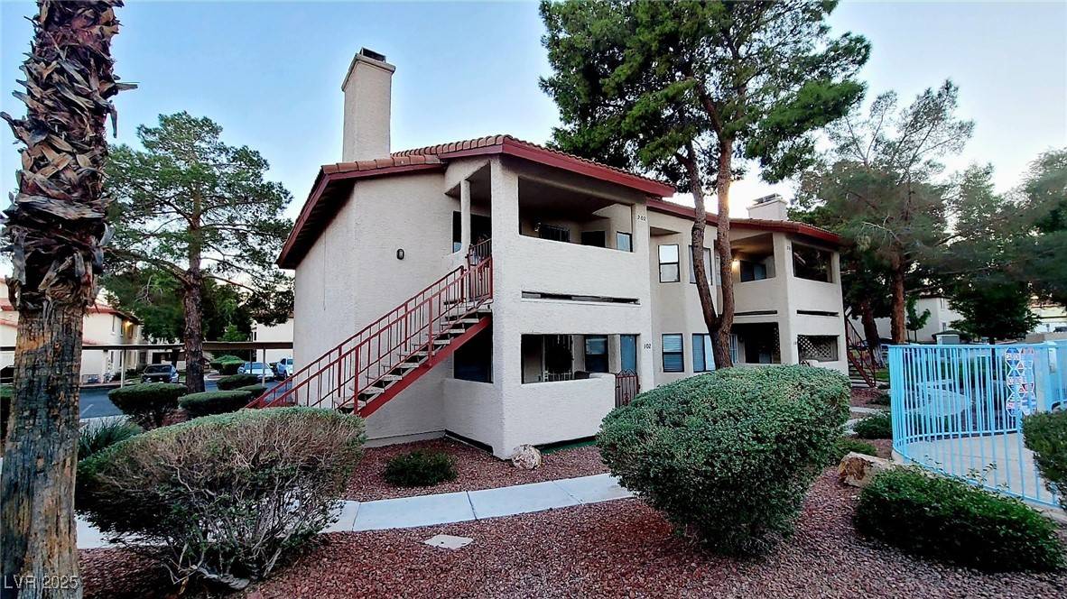 Las Vegas, NV 89128,825 Rock Springs DR #202