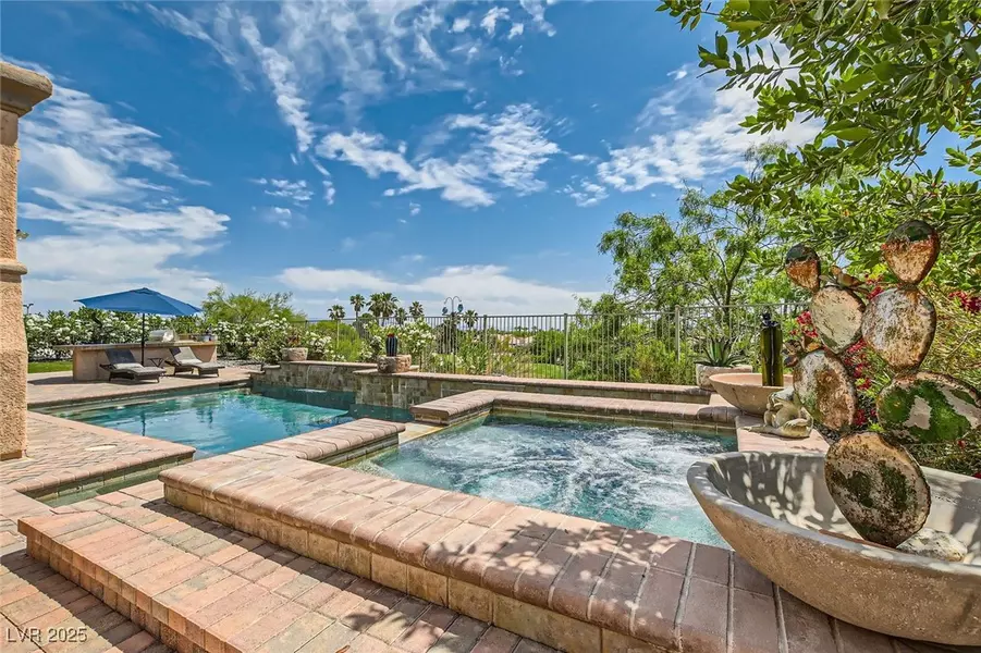 4980 Pensier ST, Las Vegas, NV 89135