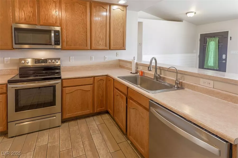 208 W Alma ST, Overton, NV 89040